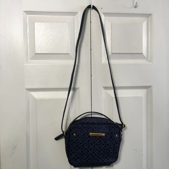 Tommy Hilfiger Jaquard Crossbody Navy Purse NWOT - Picture 1 of 9